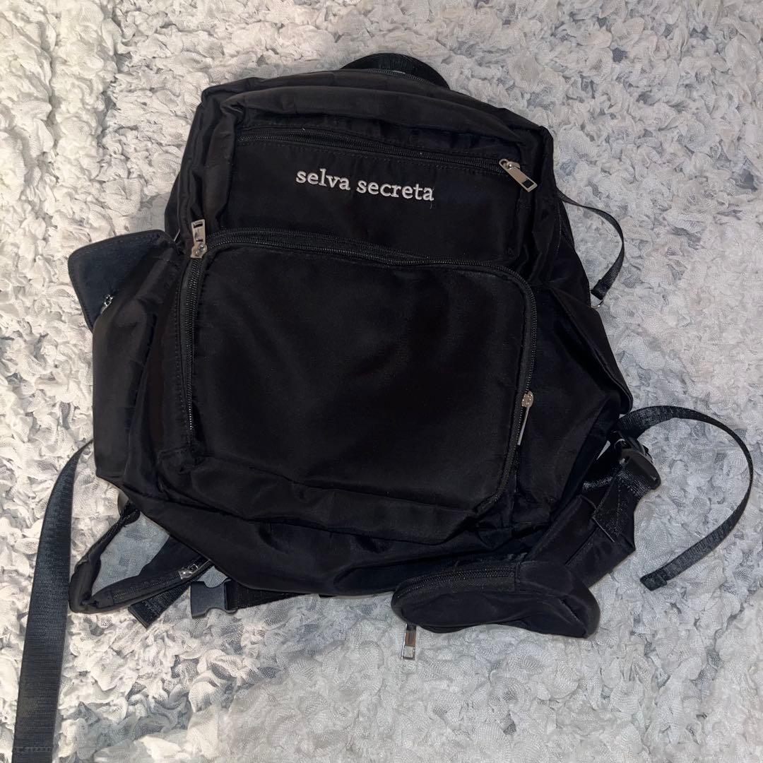 【selva secreta】Square RUCKSACK(black)