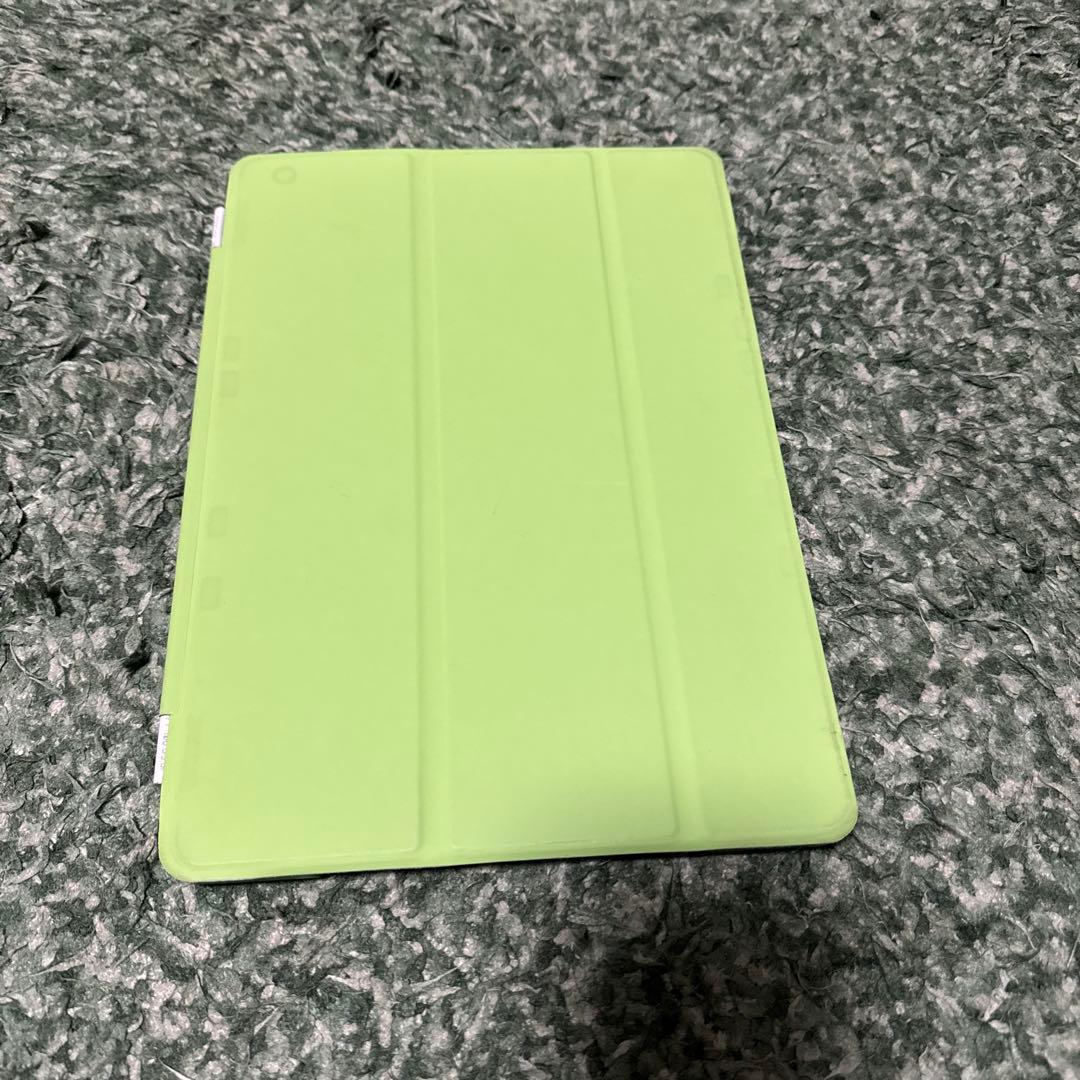 Apple iPad スペースグレー 本体第8世代SoftBank 128GB