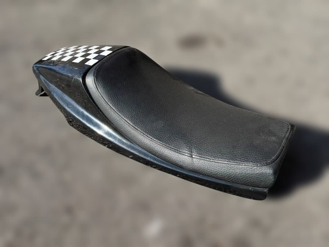 SR400トラッカーシート、カスタムシート、破れ無し★