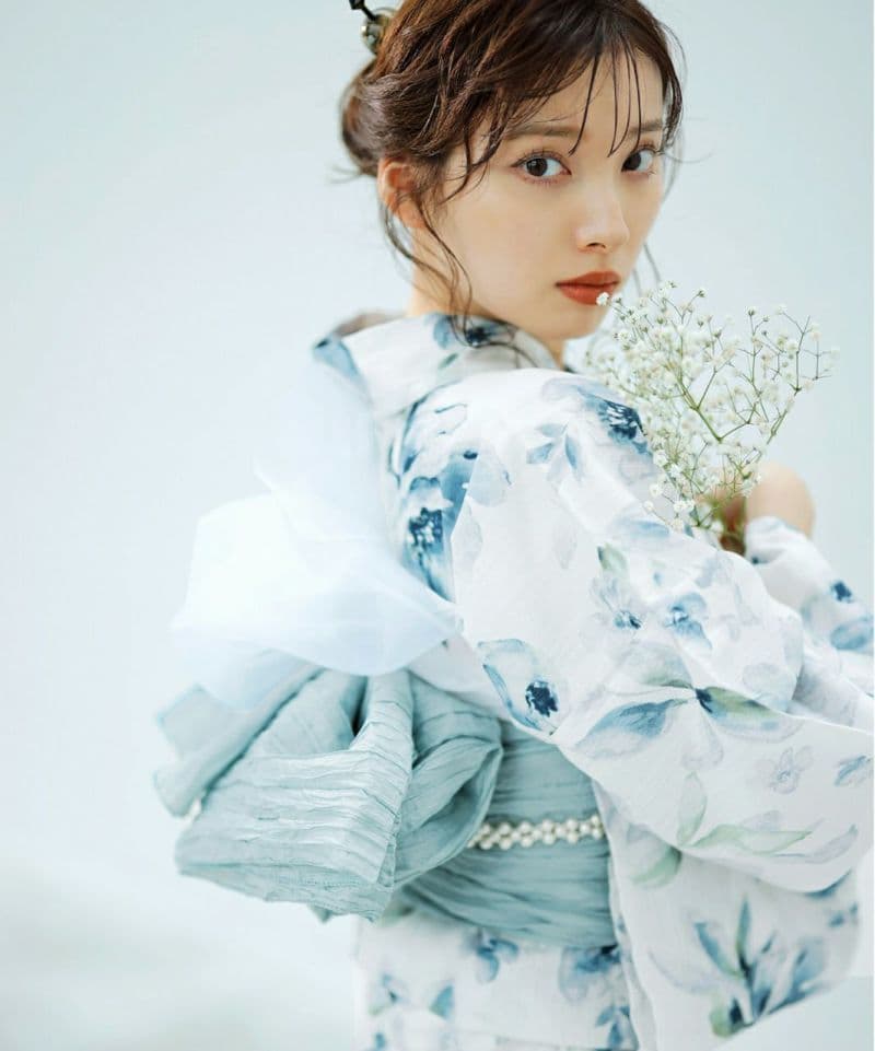 【新品未使用】Dita 浴衣セット（浴衣、兵児帯、紐、着付け本）涼風の燦々しらべ