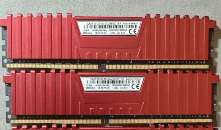 CorsairVengeance LPX 8GB DDR4 2枚 (16gb)