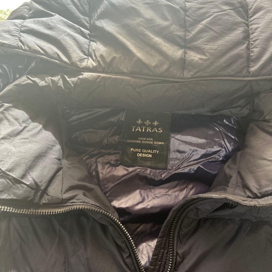 TATRAS フード付きダウンベスト ネイビー