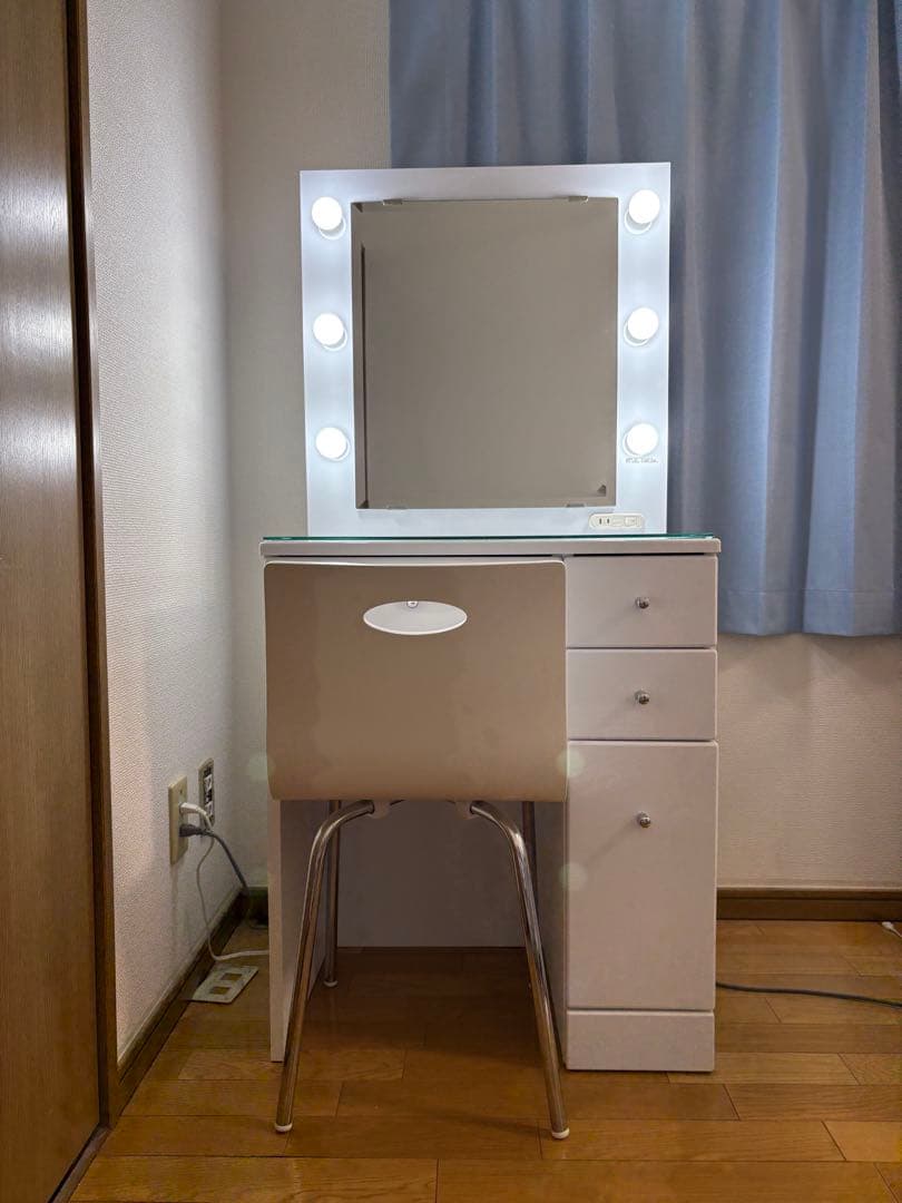 ニトリ ドレッサー LED照明 白 ホワイト 女優ミラー 本体　①