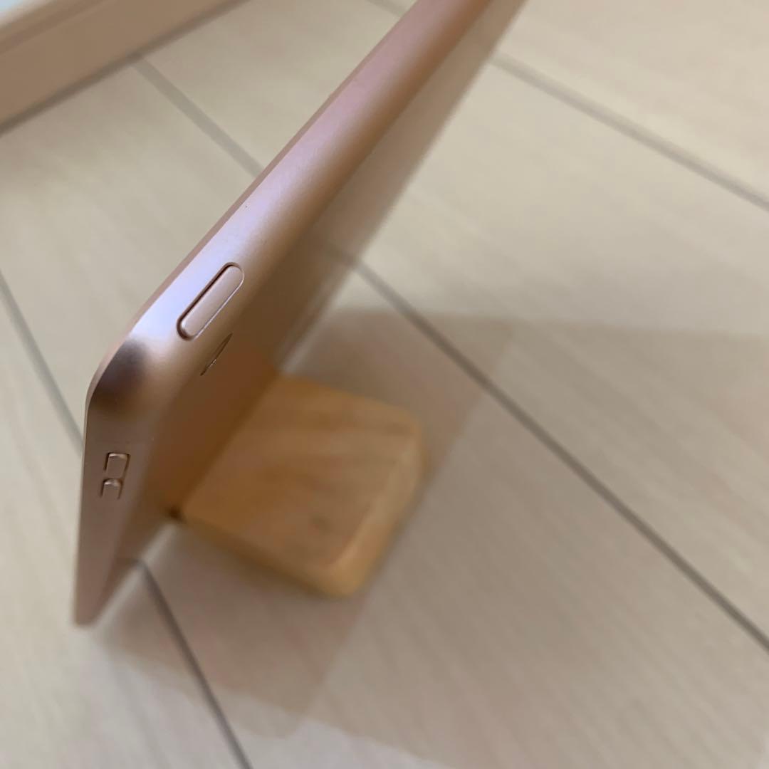 iPad 第7世代 2019 128GB ゴールド MW792J/A