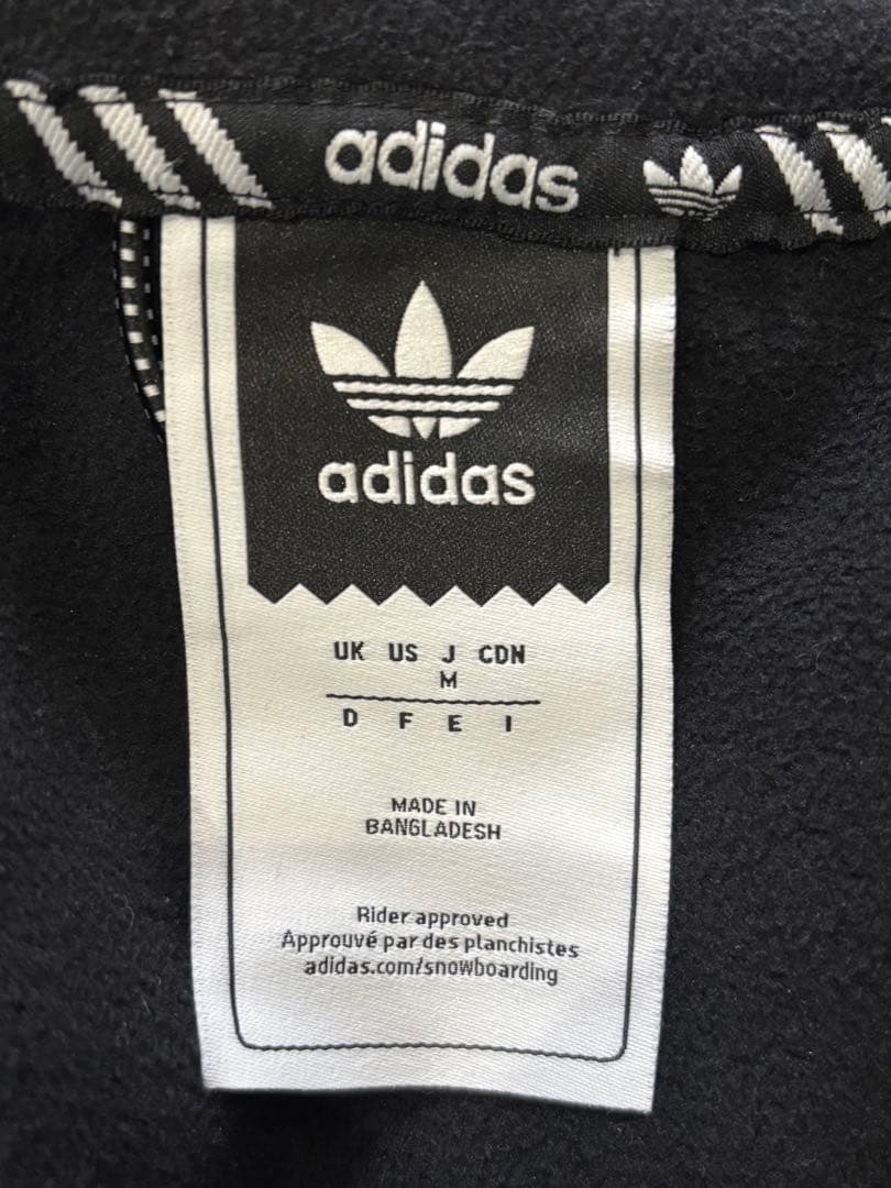 adidas スノボウェア