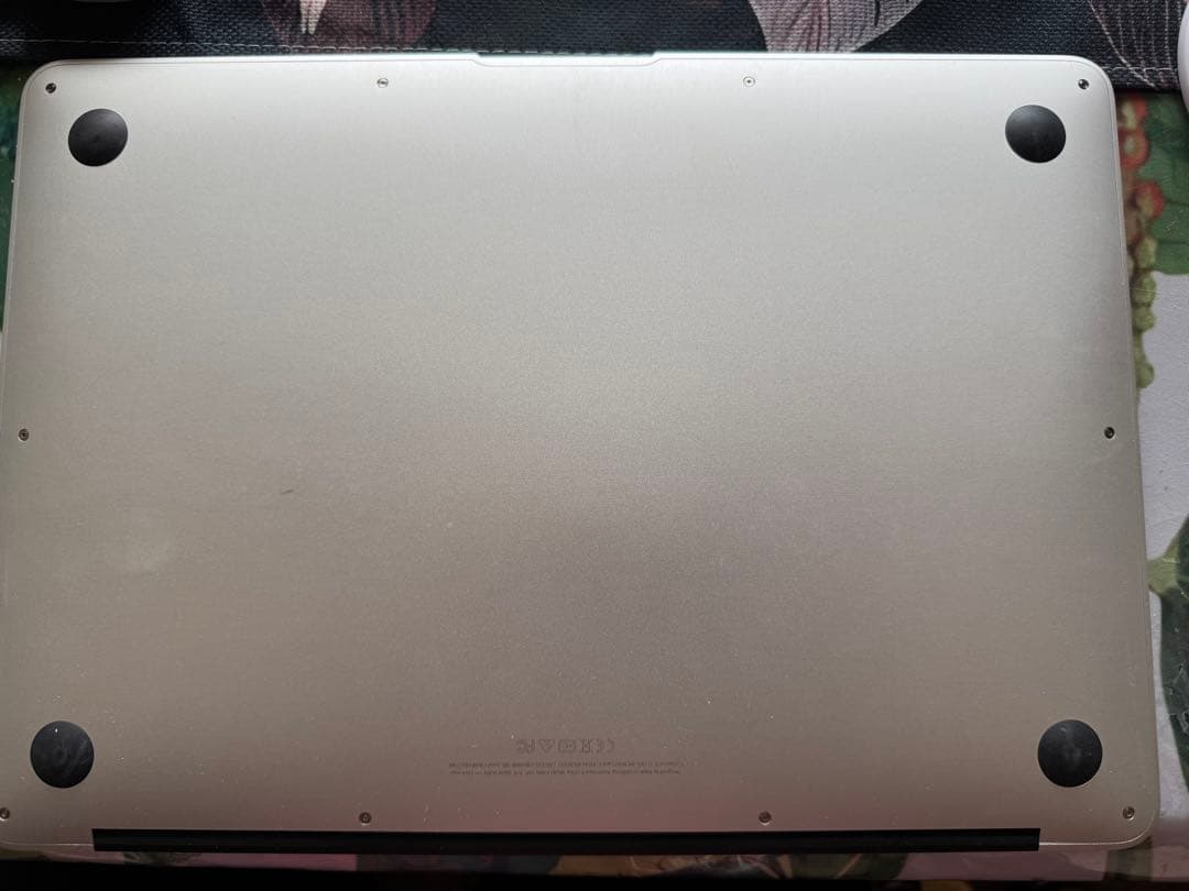 MacBook Air 2017(充電器＋外箱付き)