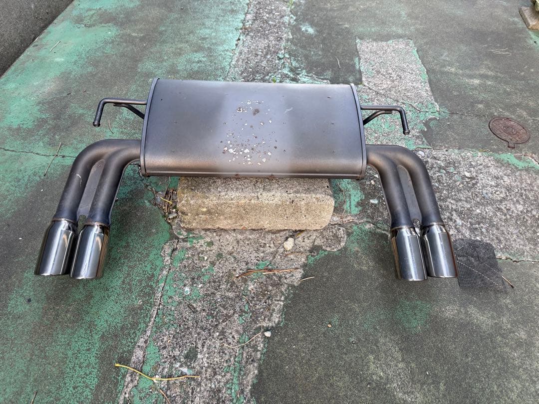 k*k様 レクサスct LEXUSct200h モデリスタ4本出しマフラー