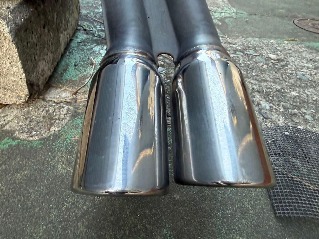 k*k様 レクサスct LEXUSct200h モデリスタ4本出しマフラー