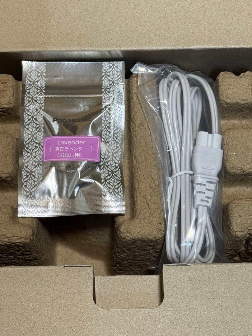 Panasonic スチーマー　ナノケア　EH-SA3C-N