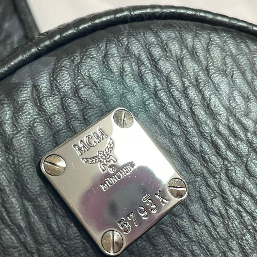 美品♡MCM スタッズ リュック 黒 mini