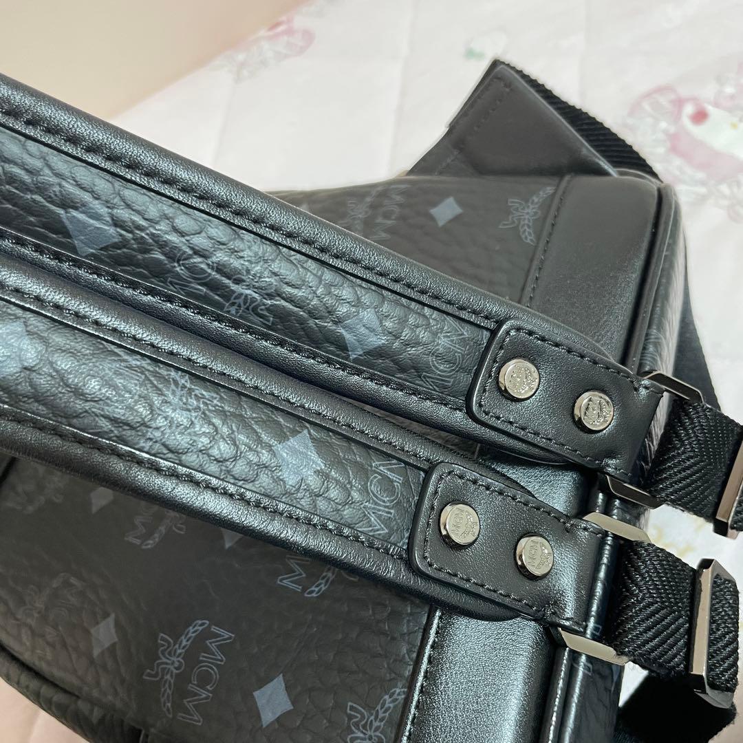 美品♡MCM スタッズ リュック 黒 mini