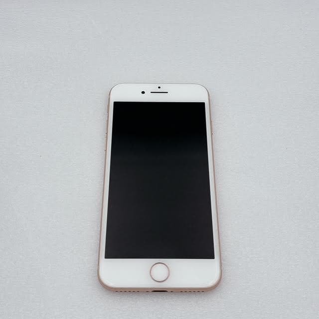 【極美品】iPhone8 本体 ゴールド64GB バッテリー最大容量100%