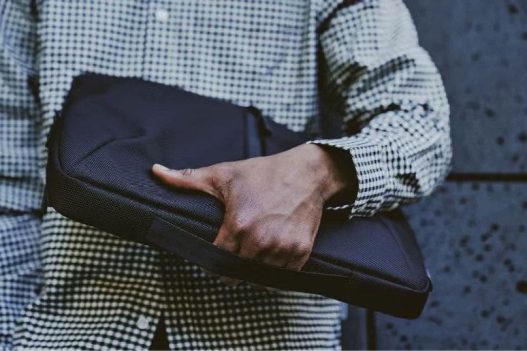 【新品】Aer Tech Folio 16インチ