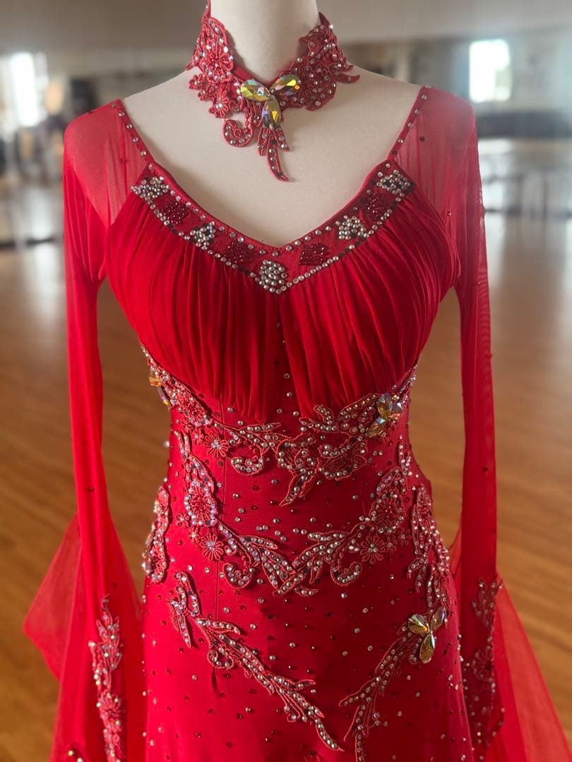 社交ダンスドレス 赤色 ラインストーン刺繍装飾チョーカー フロート付き L