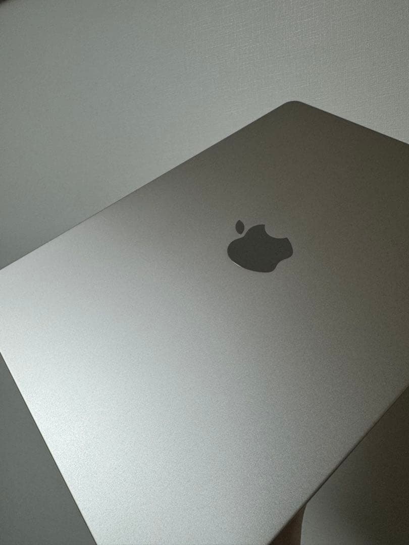 M2チップMacBook Air - 16GB 512GB