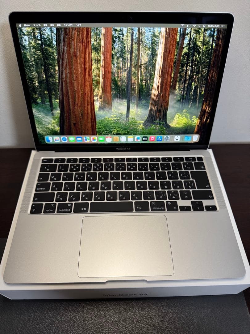 MacBook Air 2020、13インチ、M1、シルバー。