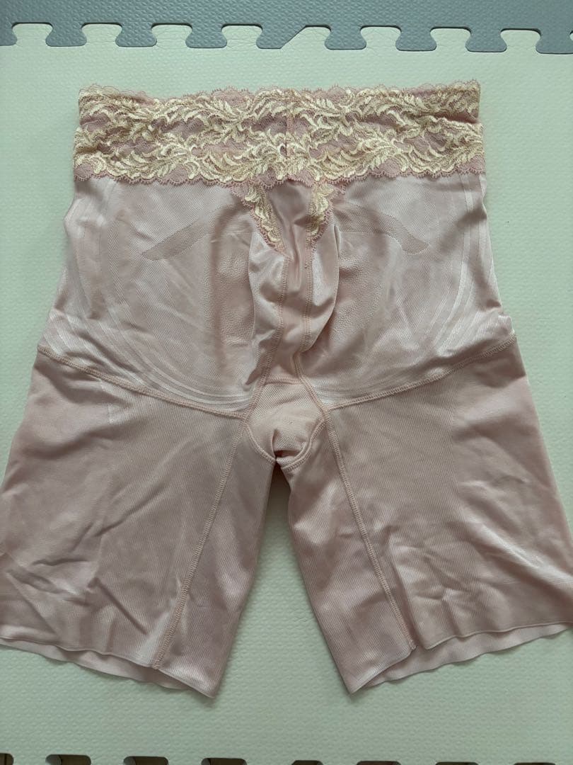 ミイミイ 　カーヴィシャス　ロングガードル　2枚セット