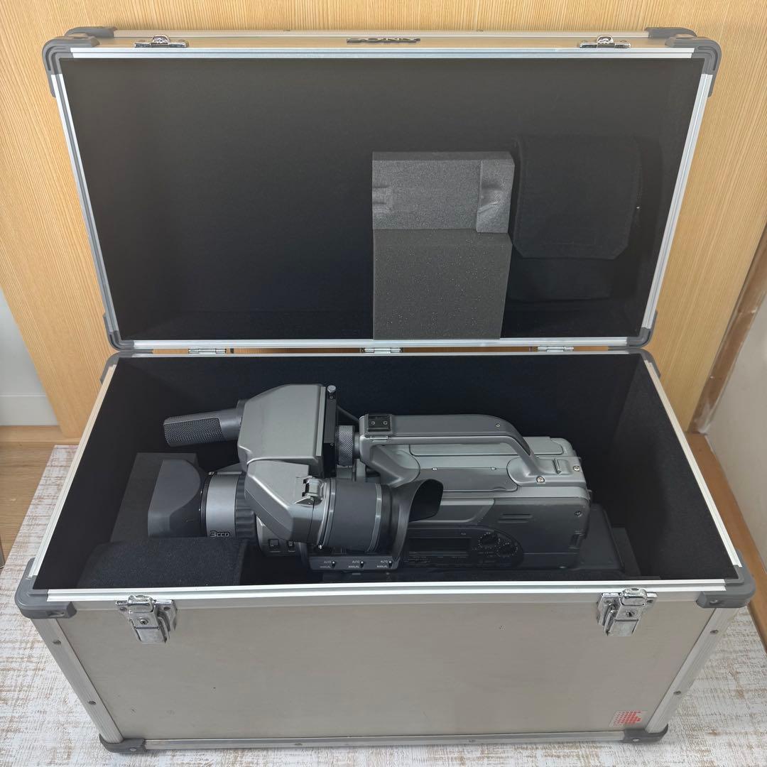 動作未確認　SONY 3CCD 業務用ビデオカメラレコーダーDCRーVX9000