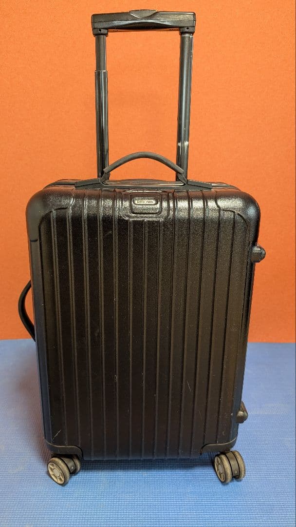 RIMOWA ブラックキャリーケース