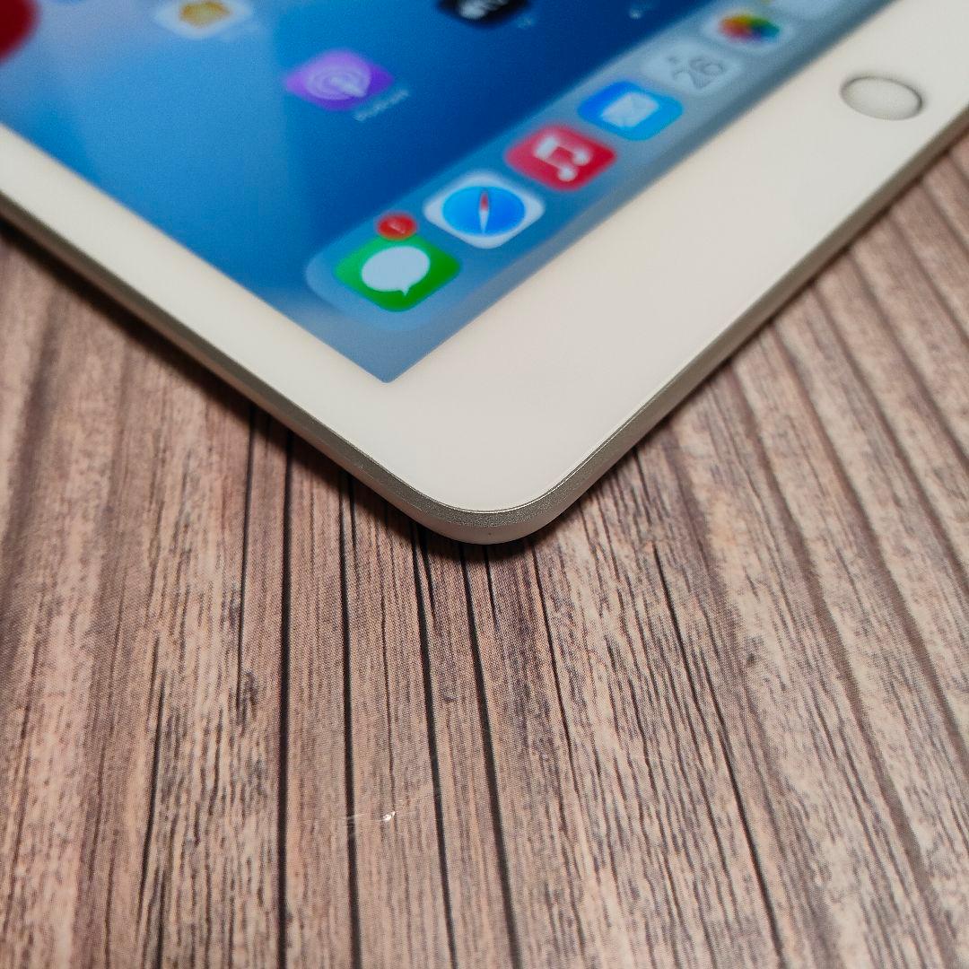 iPad 第7世代 32GB SIMフリー 美品