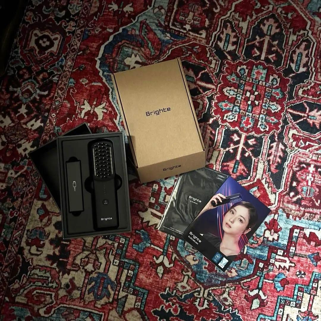 ★ ブライト　エレキブラシ美顔