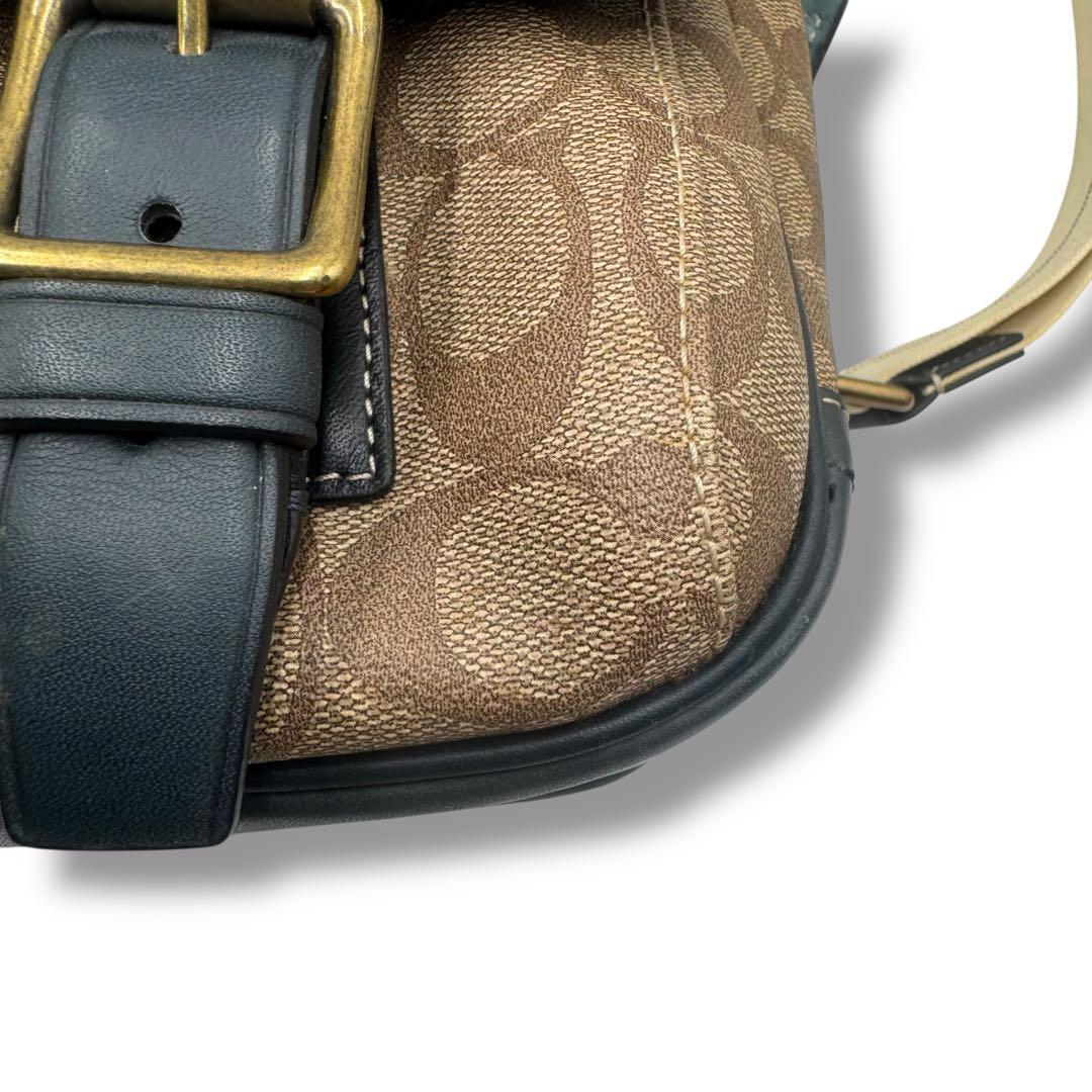 【美品】コーチ ショルダーバッグ メッセンジャー シグネチャー 茶 PVC