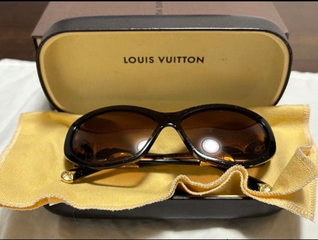 Sam様　LOUIS VUITTON ブラウン サングラス