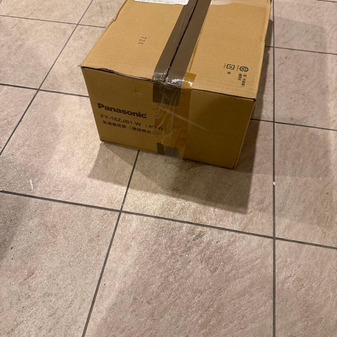 パナソニック 【生産完了品】気調・熱交換形換気扇 壁掛形・1パイプ式 排湿形