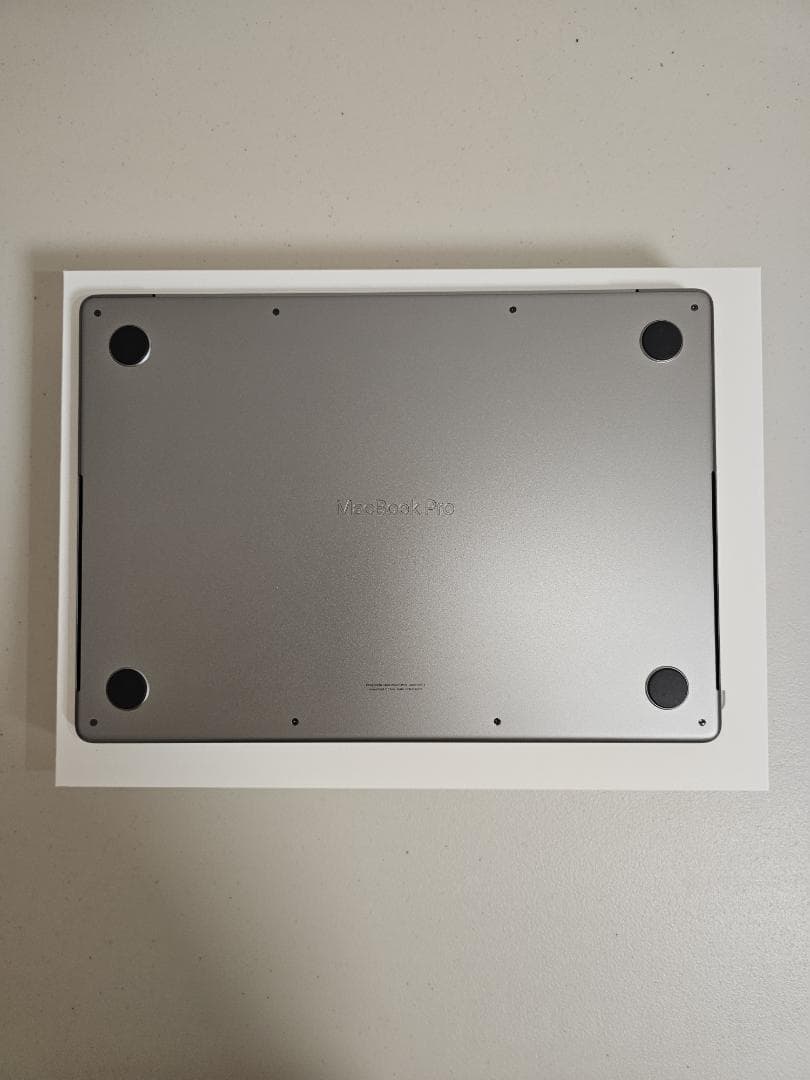 MacBook M2 Pro 14.2インチ A2779 MPHE3J/A