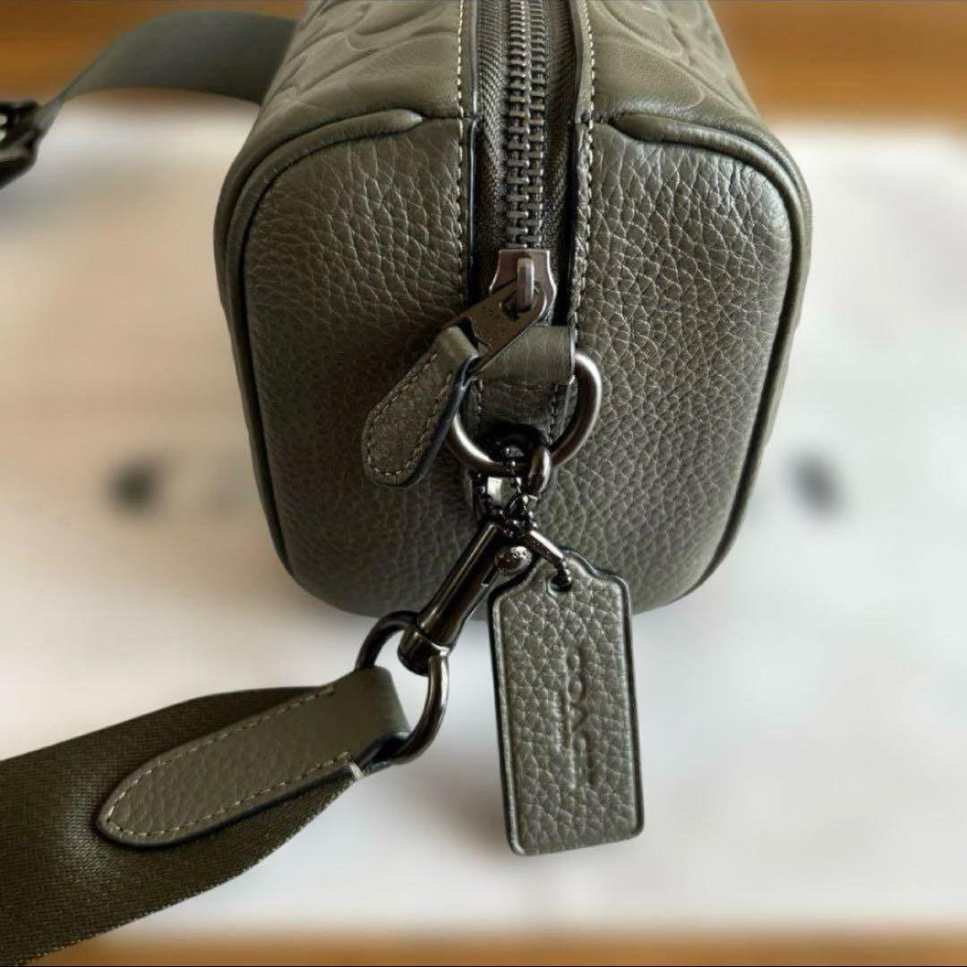 新品✨COACH＊コーチ　クロスボディ　シグネチャー　オリーブ　レザー　バッグ