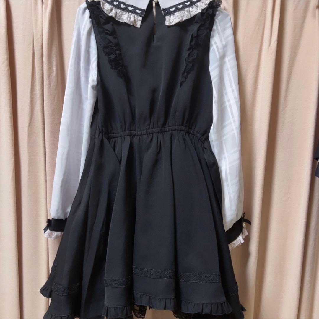 LIZLISA ハート衿プリーツフリルワンピース