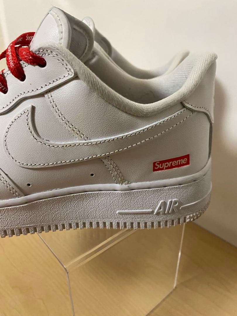 Nike Air Force 1 Supreme ホワイト　25センチ