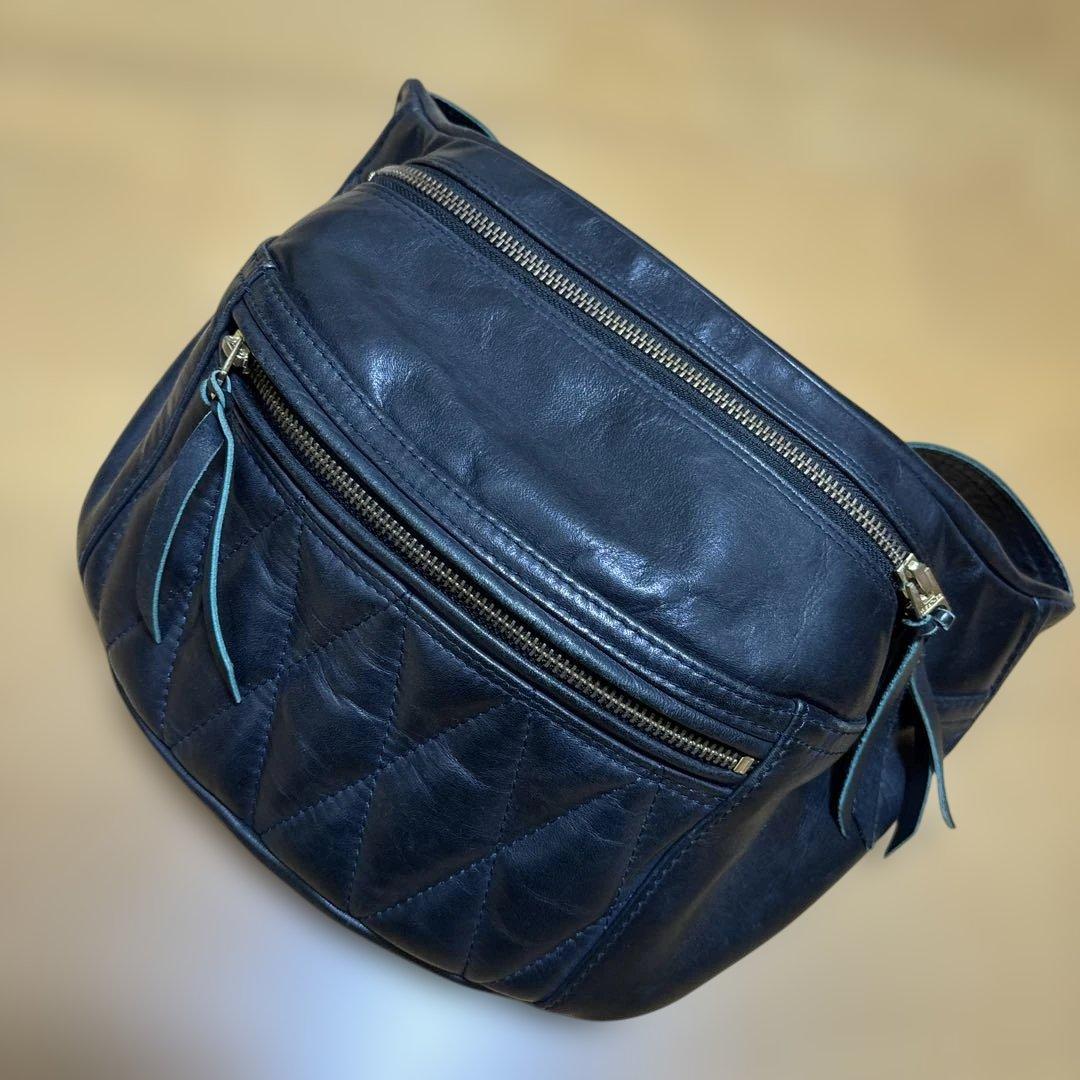 Y'2 LEATHERワイツーレザーホースハイド　ボディバッグ