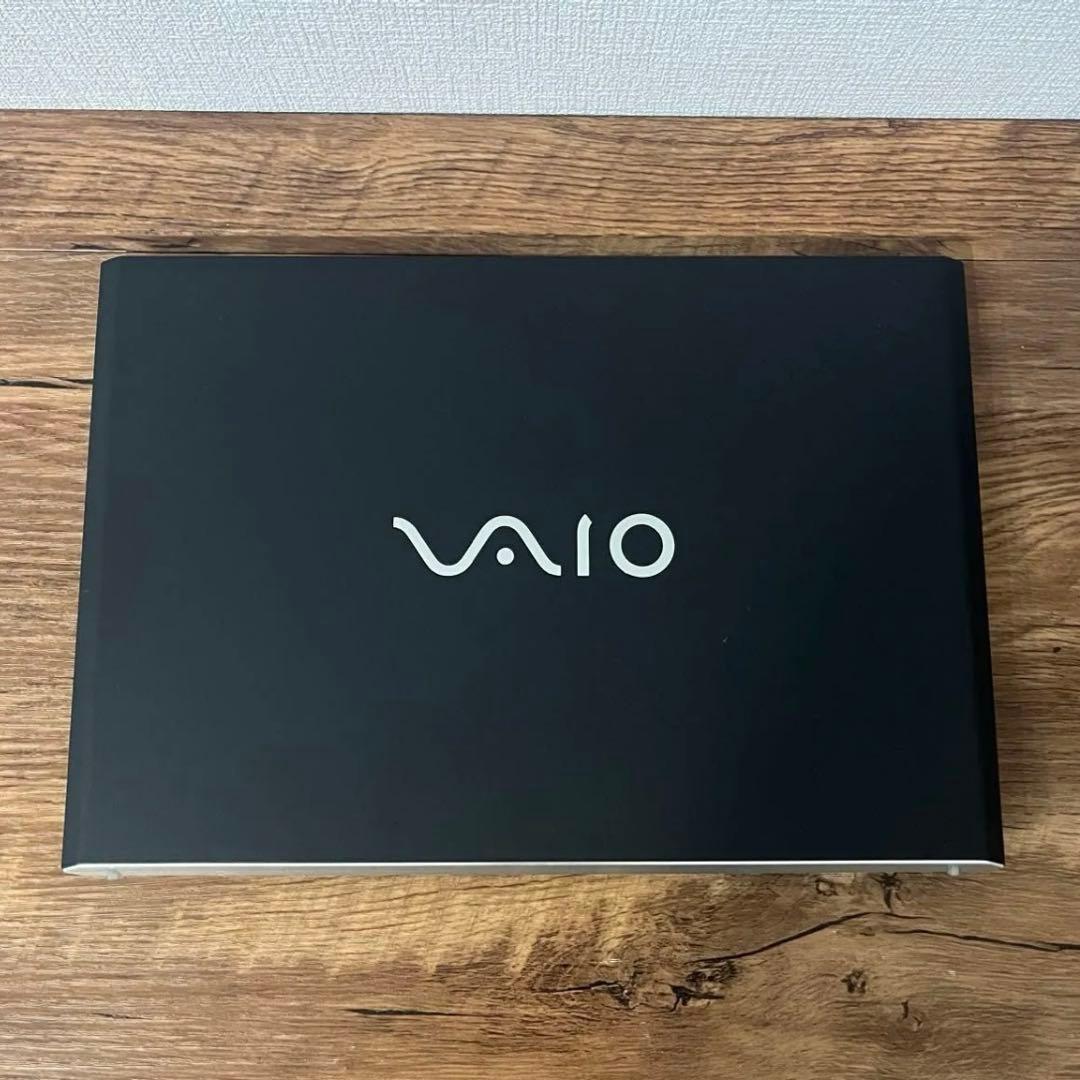 VAIO VJP111B01N ノートパソコン ラップトップ　軽量　PC