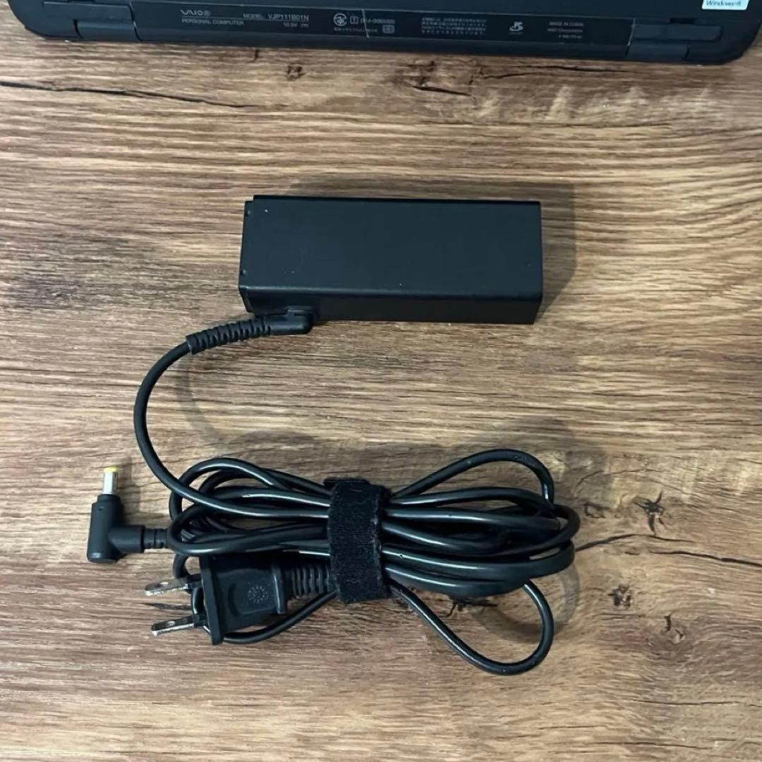 VAIO VJP111B01N ノートパソコン ラップトップ　軽量　PC
