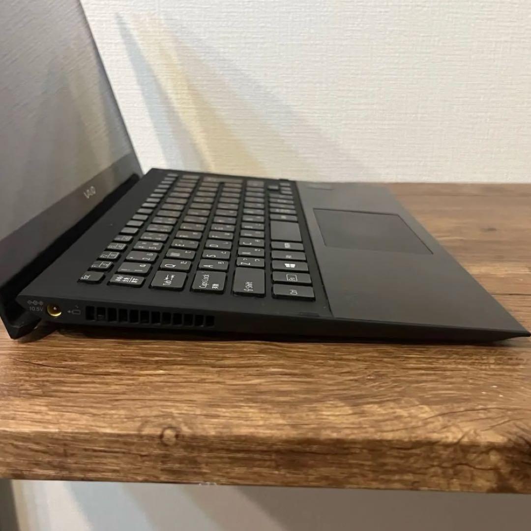VAIO VJP111B01N ノートパソコン ラップトップ　軽量　PC