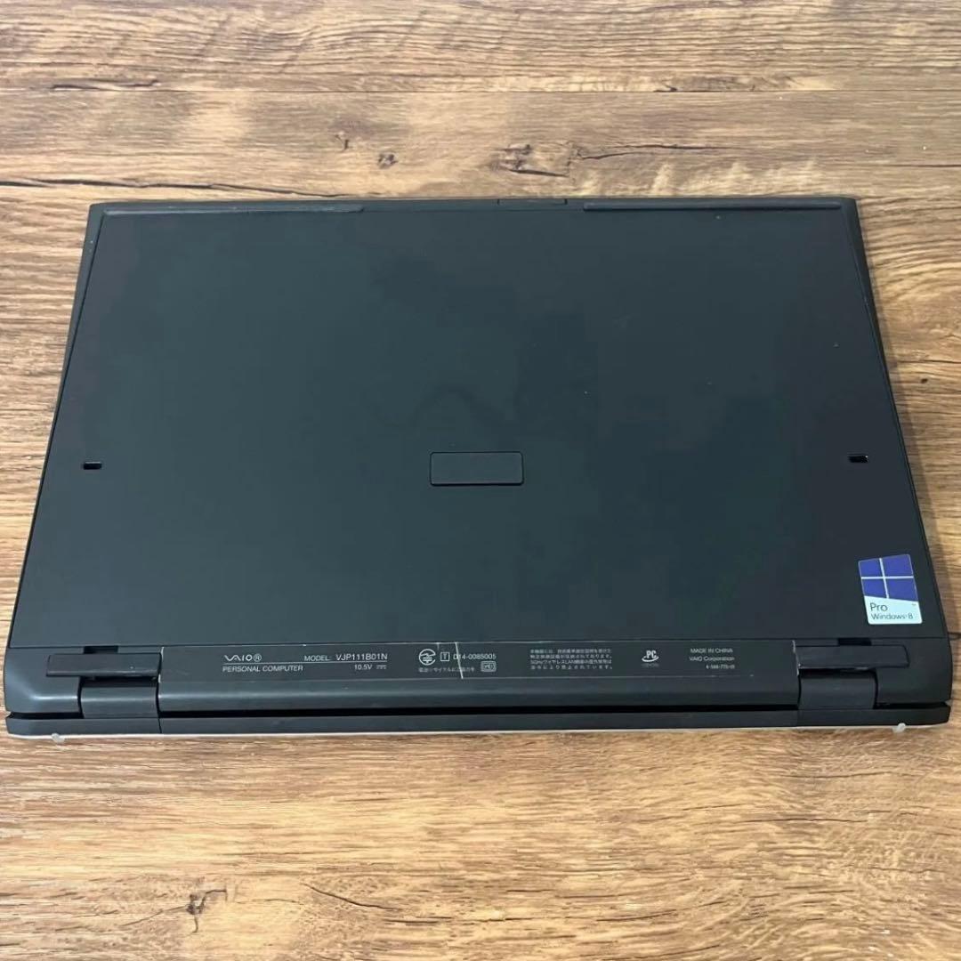 VAIO VJP111B01N ノートパソコン ラップトップ　軽量　PC