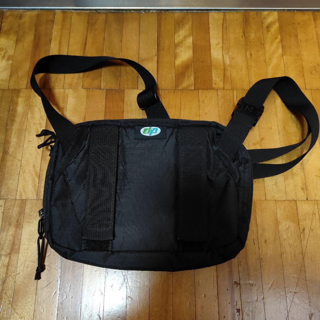 Supreme　シュプリーム　ショルダーバッグ　ブラック