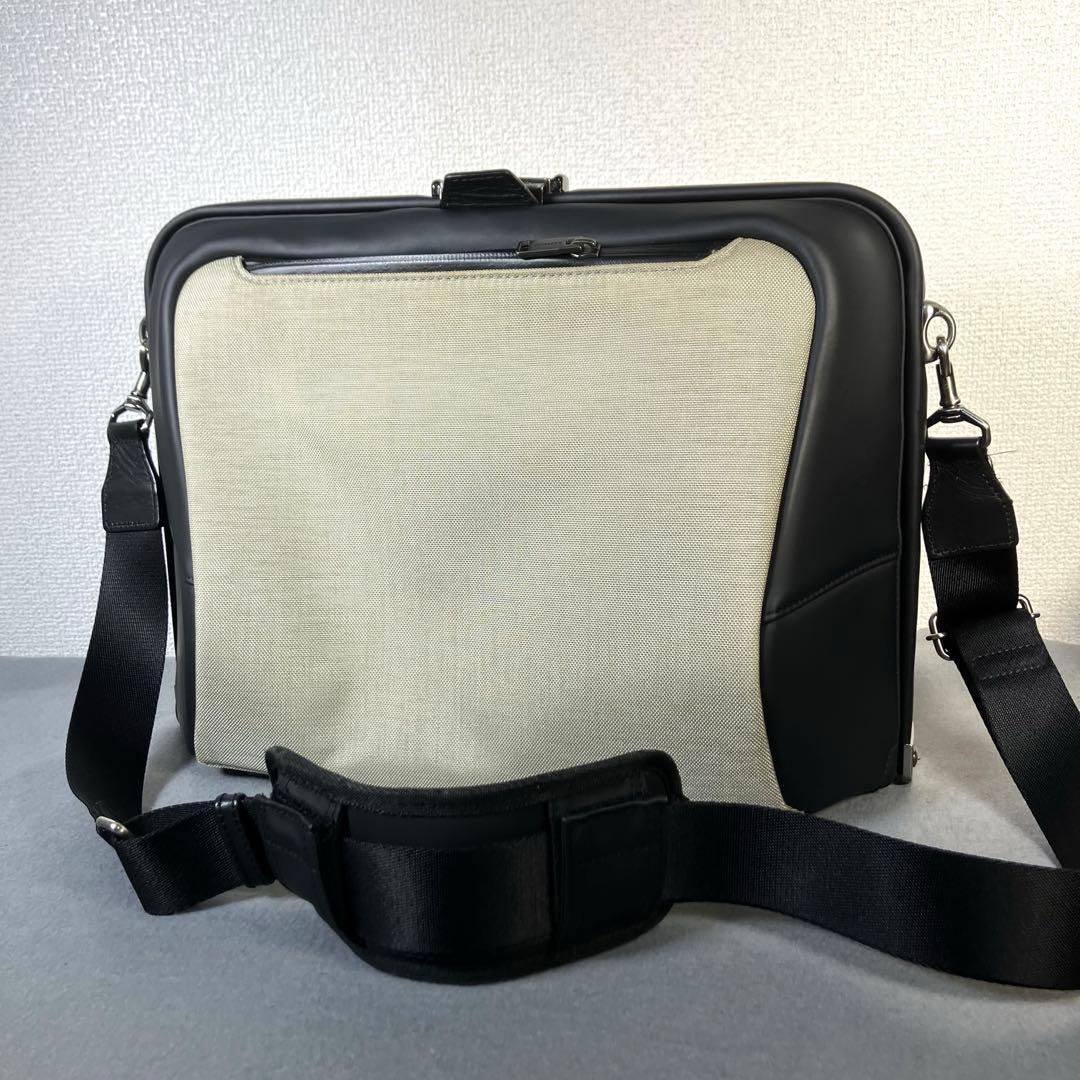 【美品】ARTPHERE アートフィアー　ダレスバッグ　ショルダーバッグ