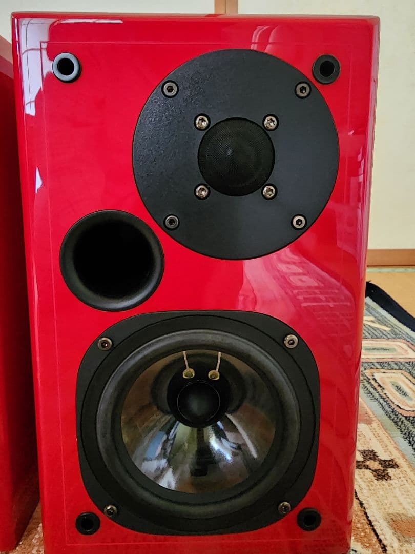 USHER S-520 Piano F-Red スピーカー