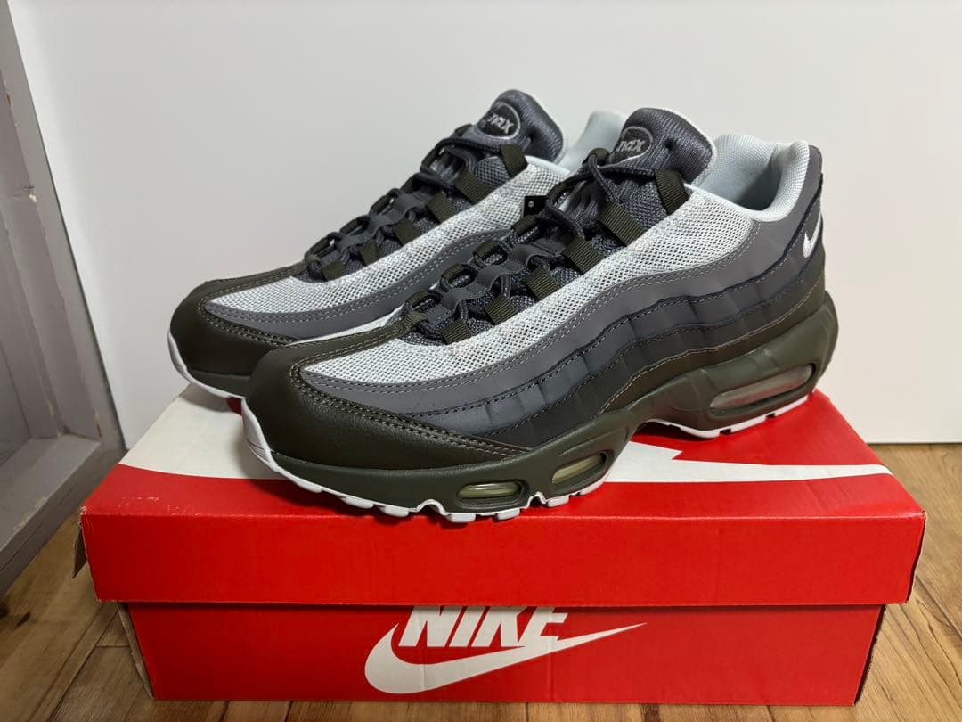 やまさん専用　NIKE AIR MAX 95 ESSENTIAL KARKI