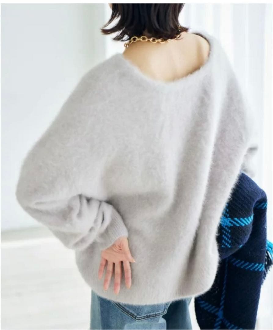 ライトグレーFOXカシミヤ Vネック ニットセーター