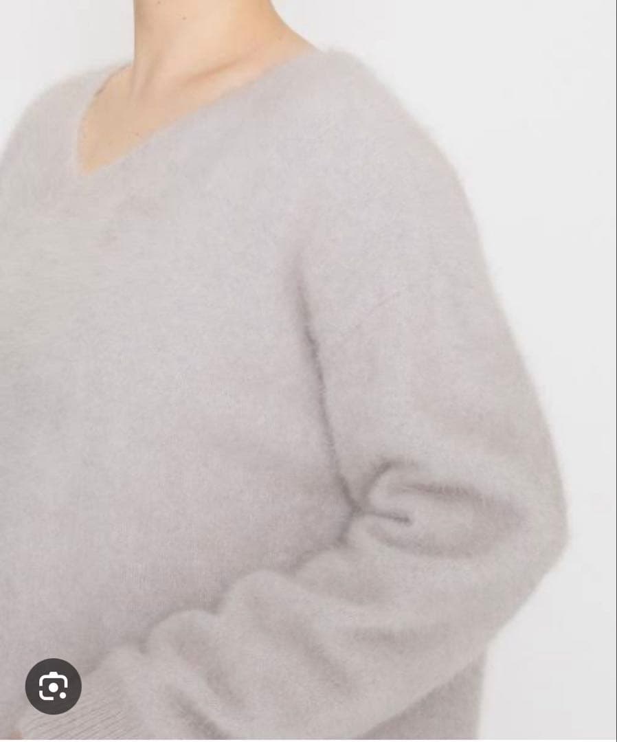 ライトグレーFOXカシミヤ Vネック ニットセーター