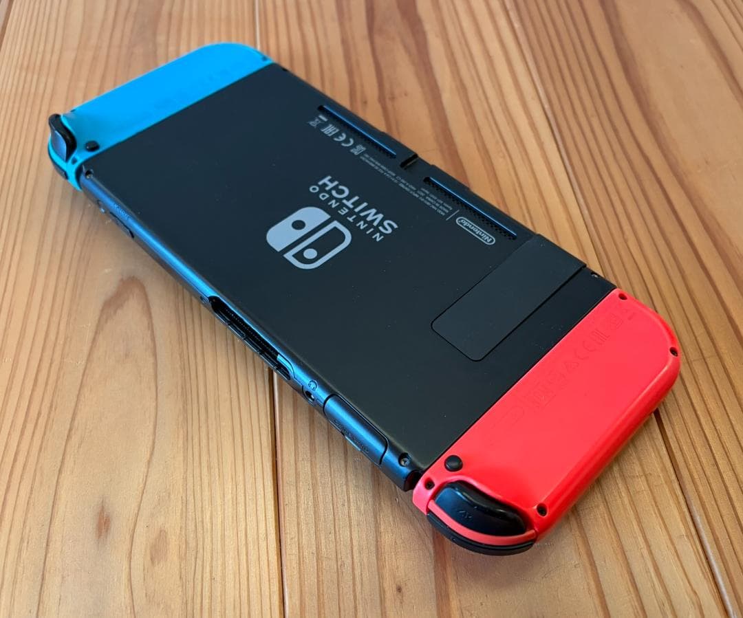 Nintendo Switch 本体 ジョイコン4個、キャリーバッグ付き