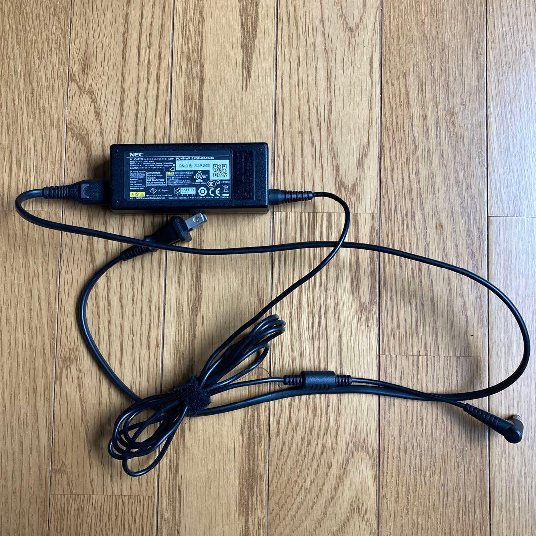 Fujitsu ノートPC ホワイト