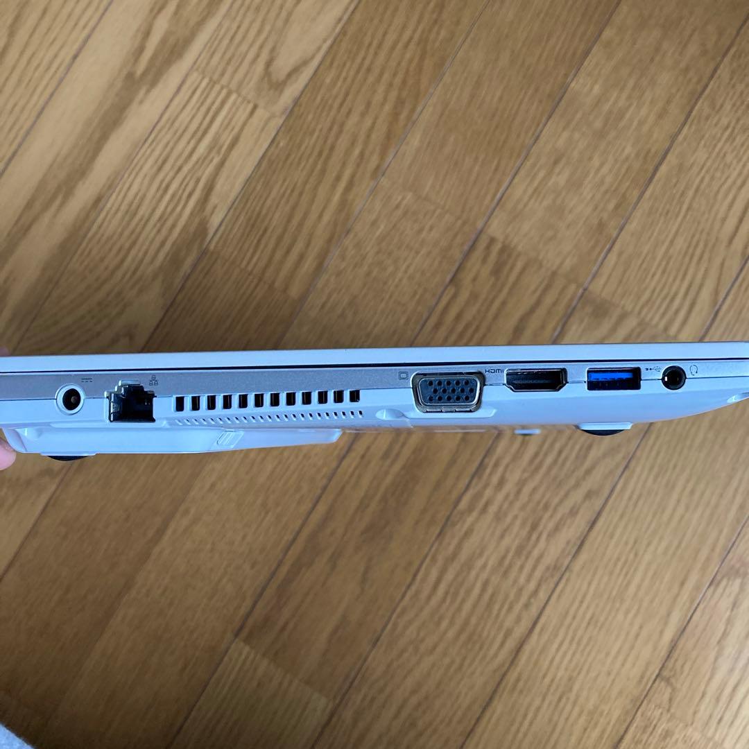 Fujitsu ノートPC ホワイト