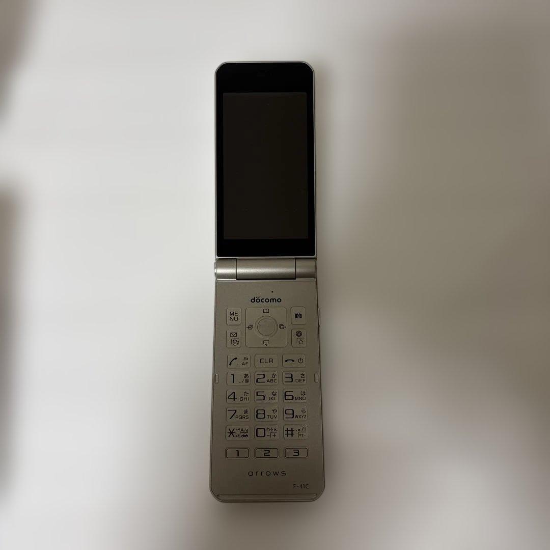 【美品/未使用に近い】arrowsケータイ ベーシック F-41C ゴールド