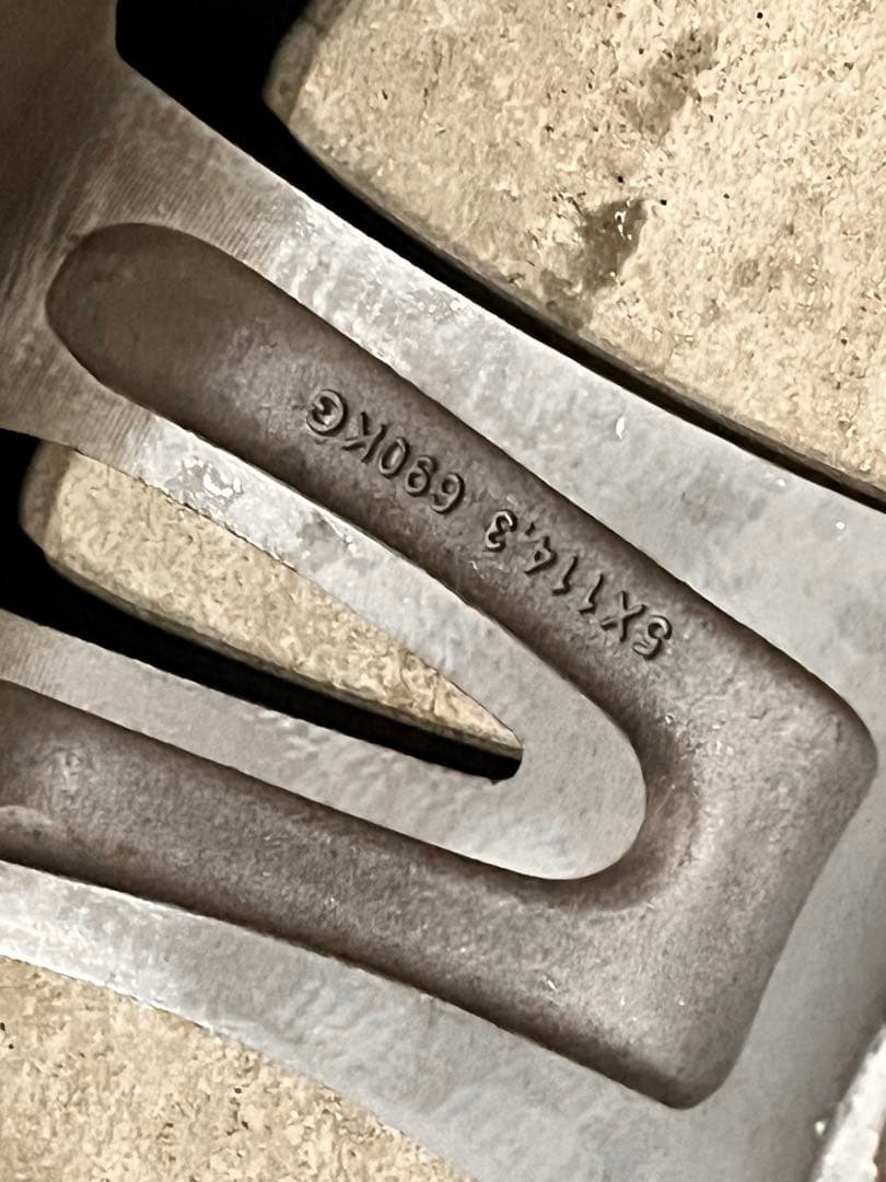 ブリヂストン　ブリザック　スタッドレス　EXCEEDER 205/60R16