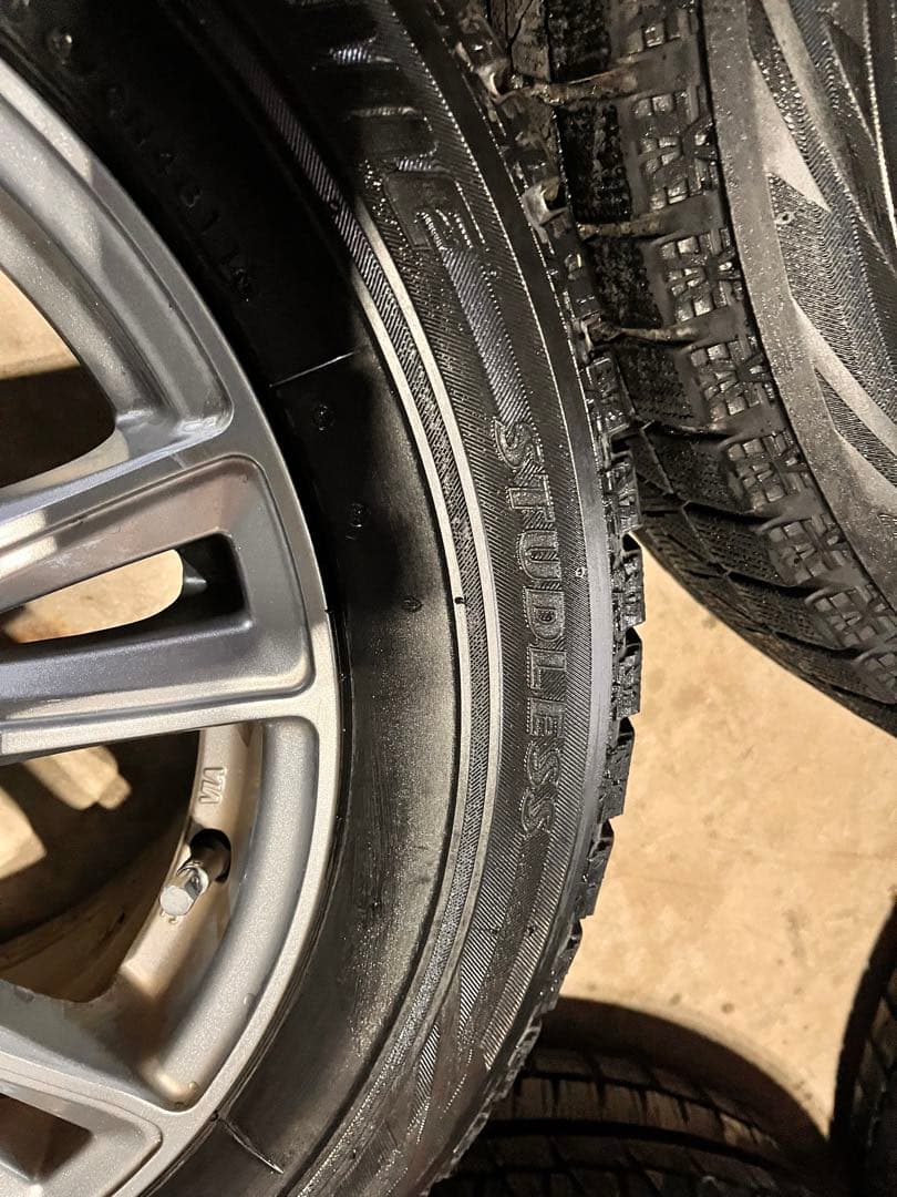 ブリヂストン　ブリザック　スタッドレス　EXCEEDER 205/60R16