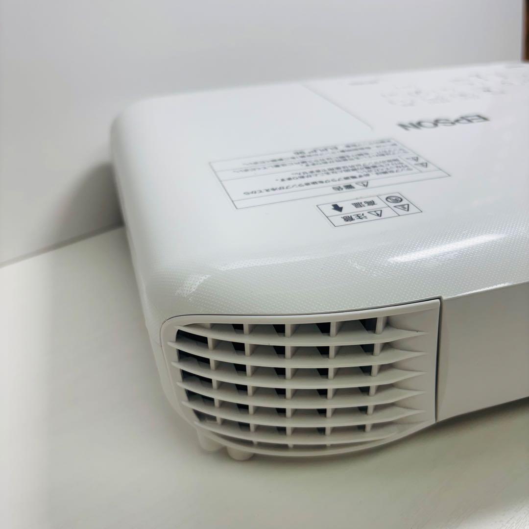 【美品】EPSON EB-X05 プロジェクター
